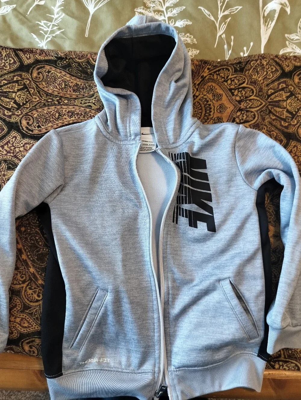 Nike Boys/Toddler 4T Therma-FIT Gray Full-Zip Fleece Hoodie